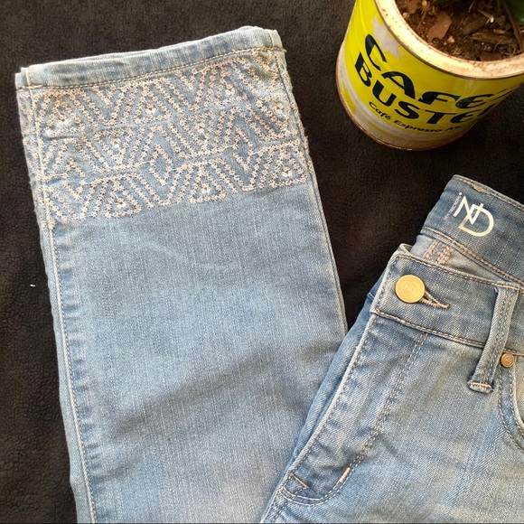 New Directions Skinny Capris - Picture 4 of 16